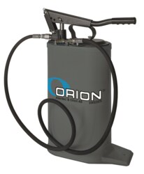 Portable grease pump